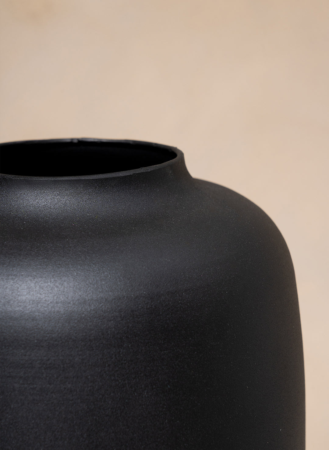 Nola Vase XL - Noir (Précommande – expédié le 15 octobre)