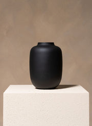 Nola Vase - Mat Noir